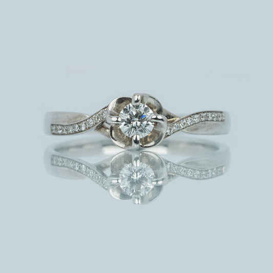 18 carat white gold diamond twist engagement ring
