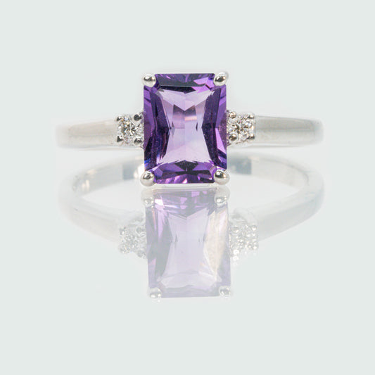 9 carat white gold diamond and amethyst ring