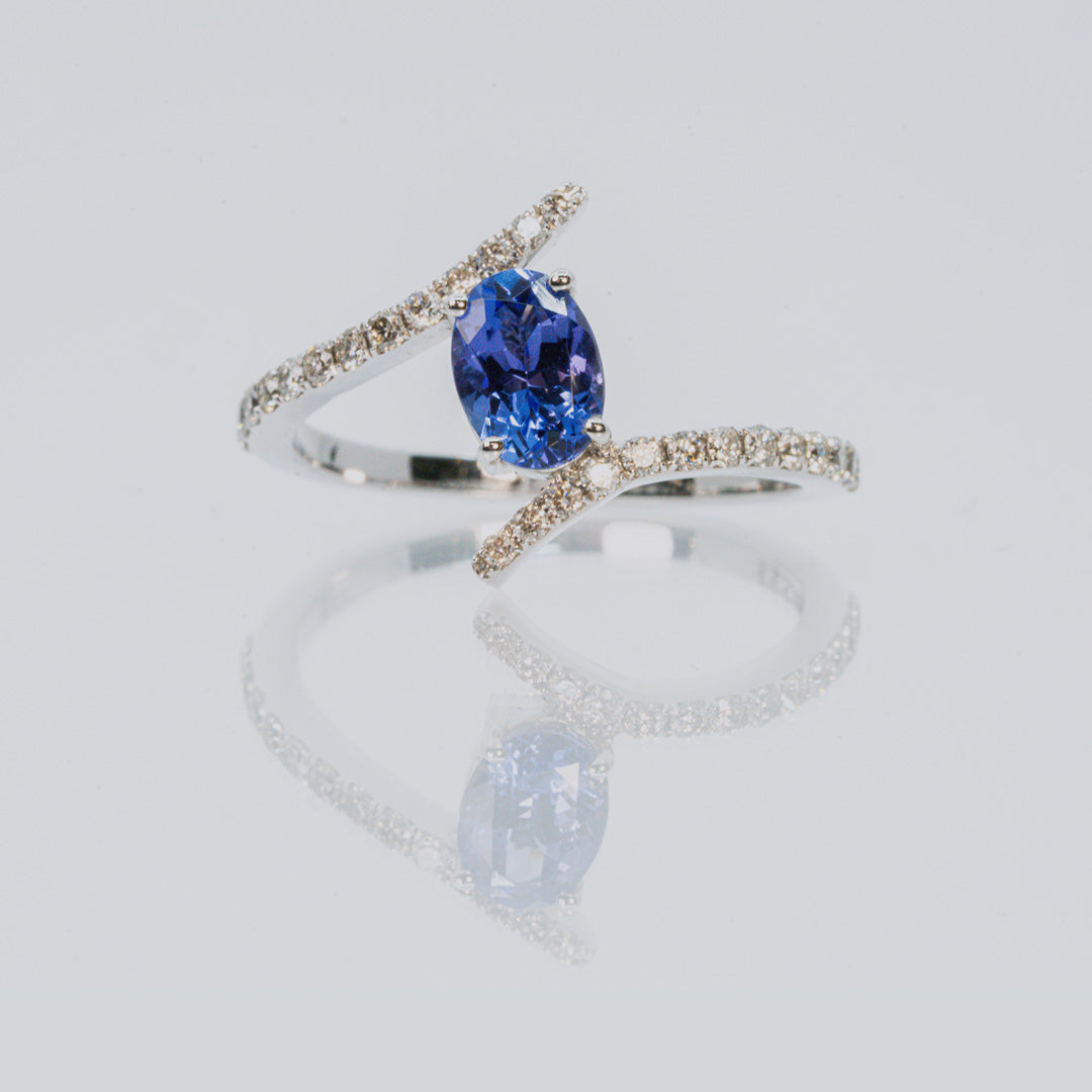 18 carat white gold diamond and tanzanite ring