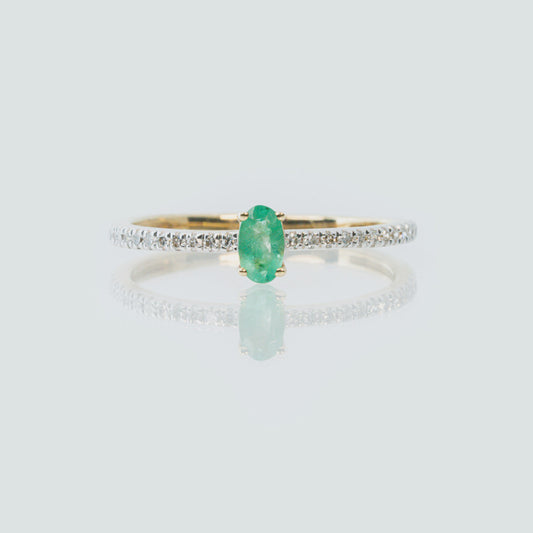 9 carat yellow gold diamond and emerald centre stone dress ring