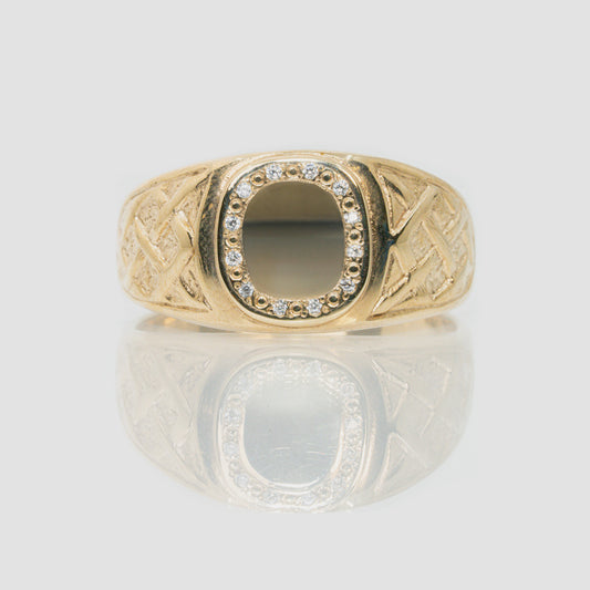 9 carat yellow gold and diamond signet gents ring