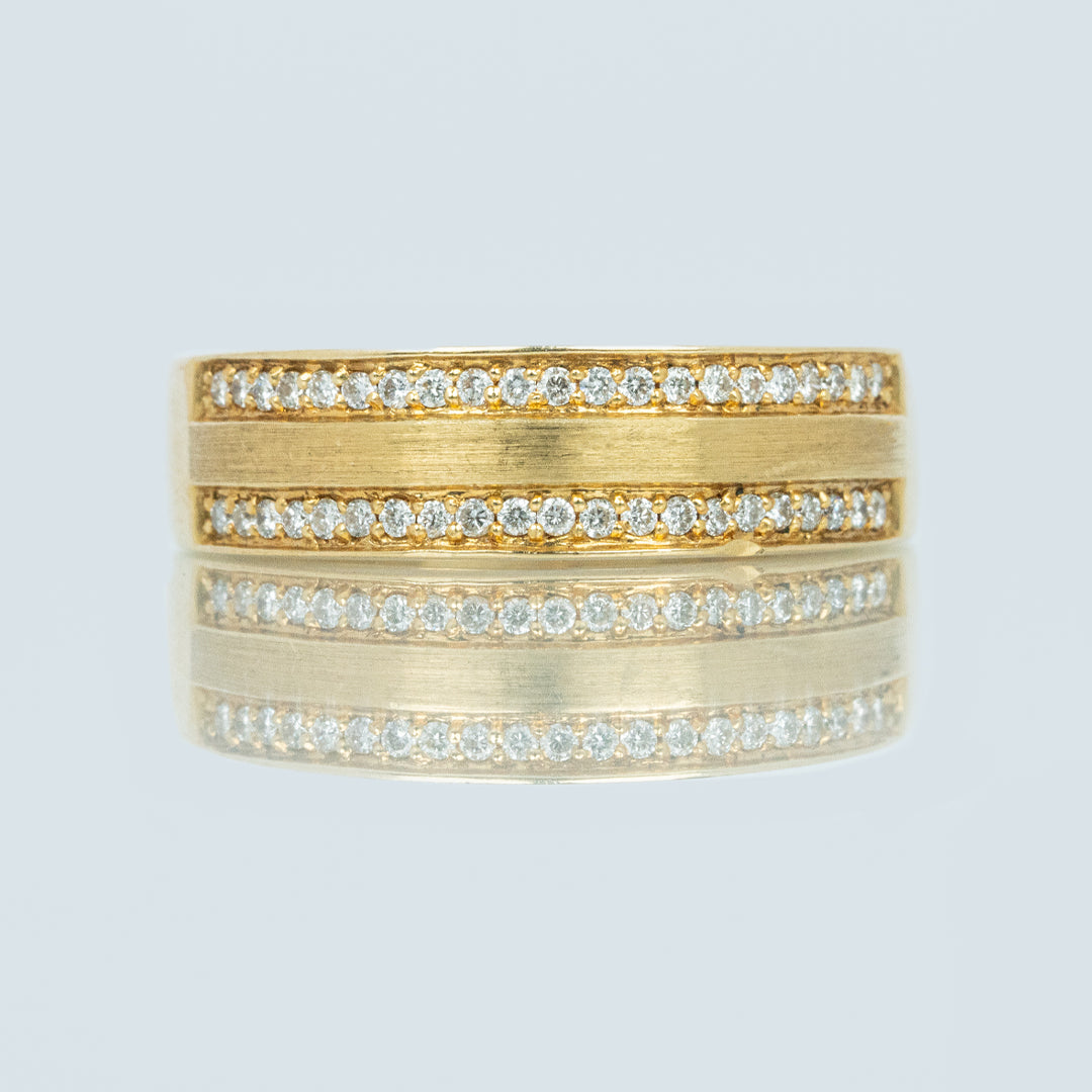 18 carat yellow gold and diamond ring